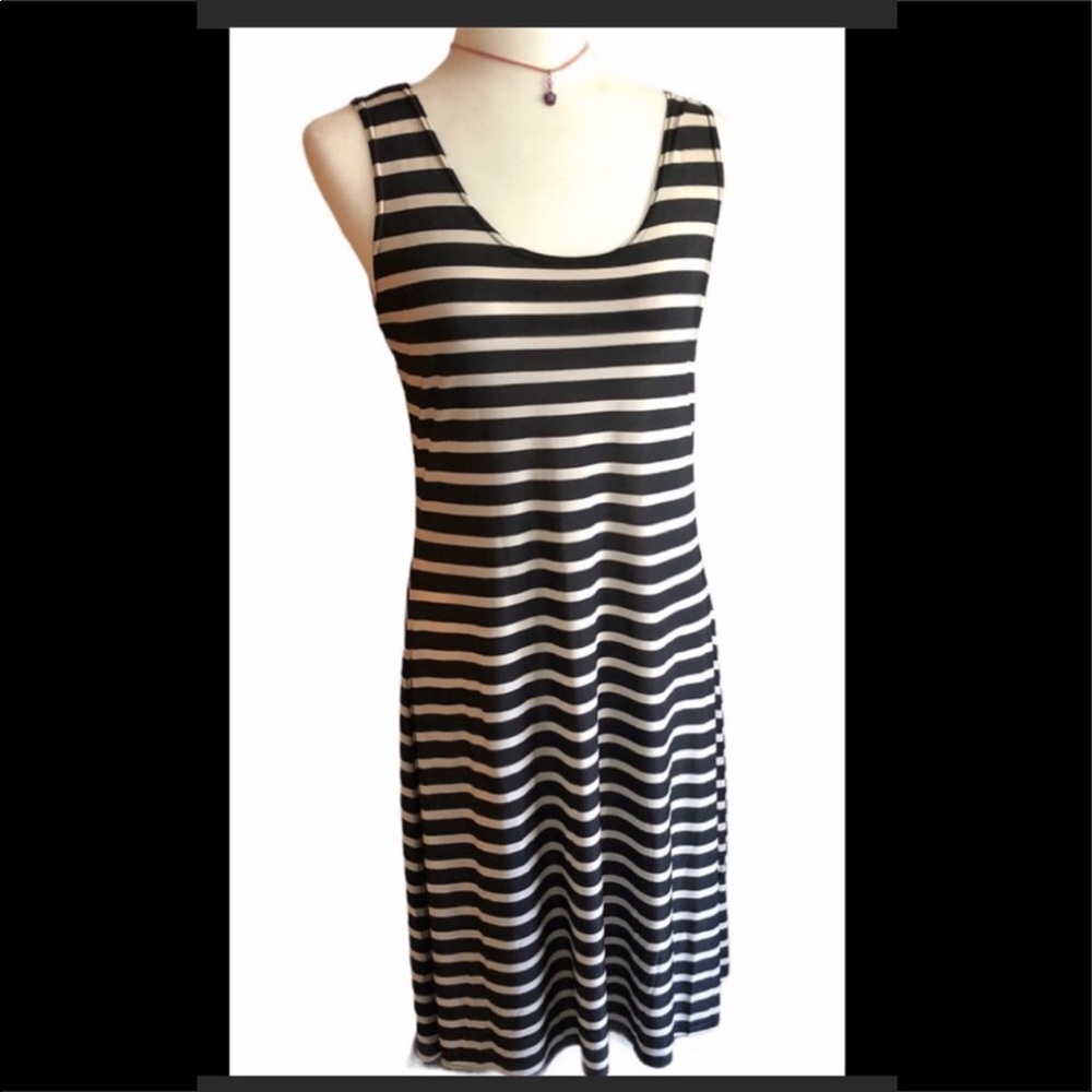 Women's Black and White Striped Midi Dress - Sleeveless
